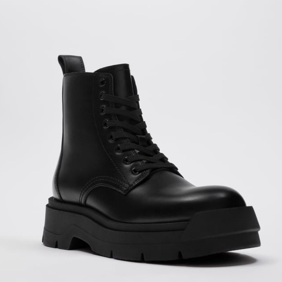 ZARA LACE-UP BOOTS WITH CHUNKY SOLE - Picture 2 of 7